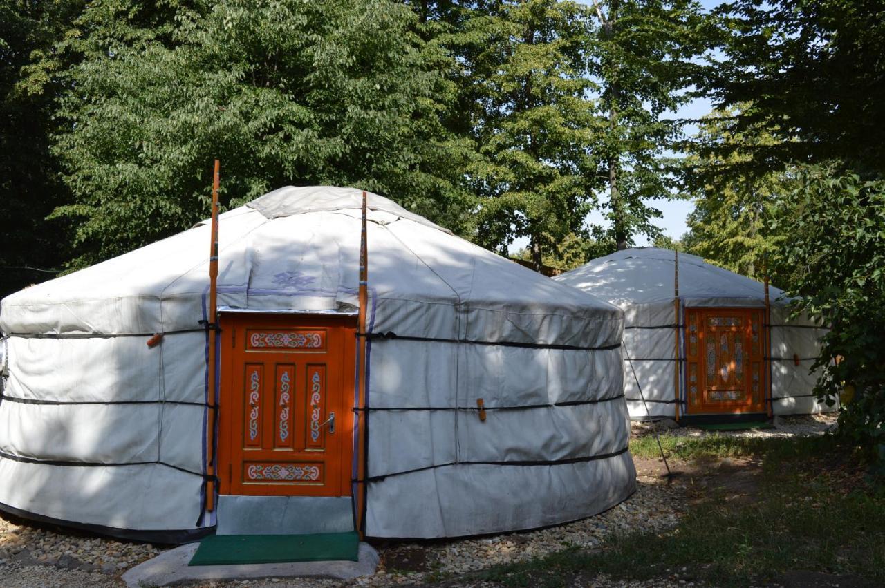 多博戈科尤塔斯扎拉斯帐篷营地酒店 外观 照片